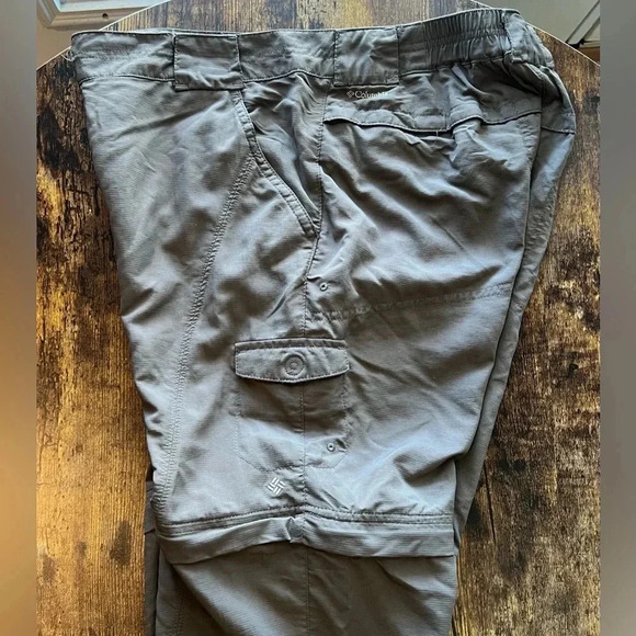 Columbia | Omni-Shield Convertible women’s pants. Size: 12 - Picture 6 of 16